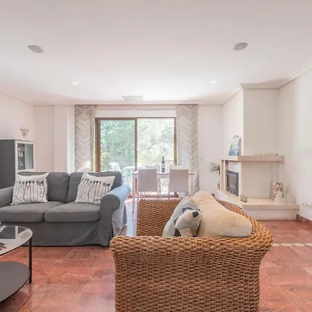 Apartamento Excellent T2 With Pools 400m Falesia